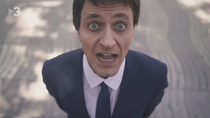 Le retour de Manuel Valls en France. Moi lolita. . Moi Manuel