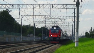 Электровоз ЭП20-021 с пассажирским поездом №162 Москва - Феодосия