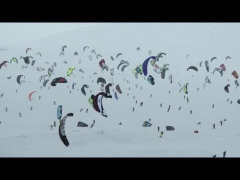 Endurance snow kite race Red Bull Ragnarok