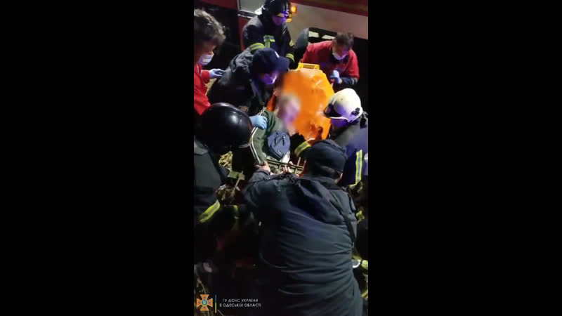 В Одесской области 12 летний мальчик полез через забор,