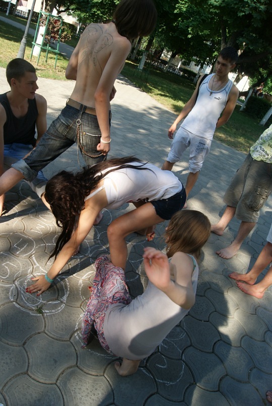 https://sun9-50.userapi.com/c4952/u20388608/137166603/y_91c44ab2.jpg