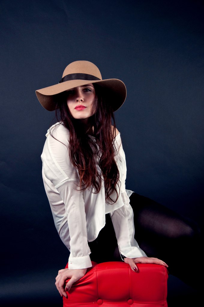 Lily Bryuzgina нефть | Los Angeles