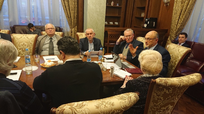 Совмещённое заседание профессорского клуба и конституционного клуба, изображение №3