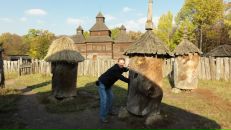 Фотография Роман Изюмский