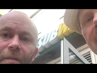 Markon ja Tepon lydt nyt Wanhankirkon puistonpenkilt.