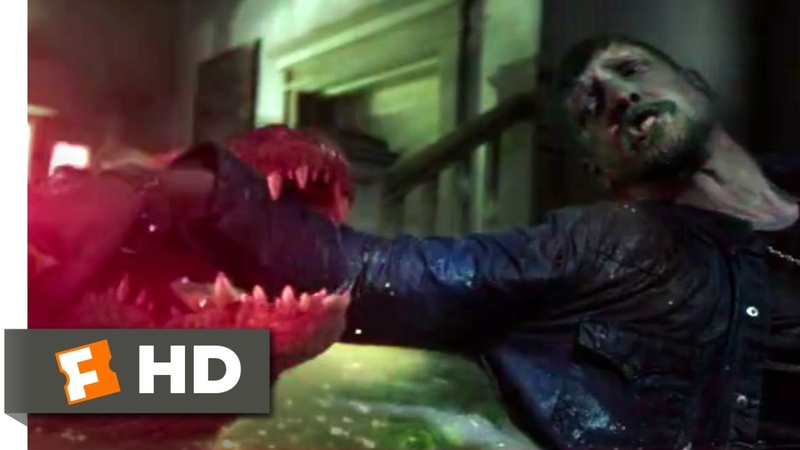 Crawl (2019) Trapped in the Bathroom Scene (9, 10),