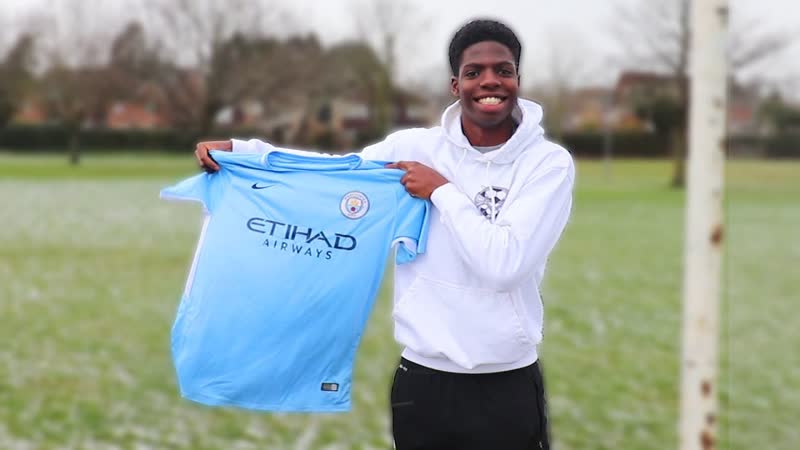 Living Like a FAMOUS Footballer for 24