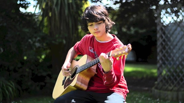 Blackbird Fat Freddys Drop Acoustic solo fingerstyle guitar, arranged by Joseph