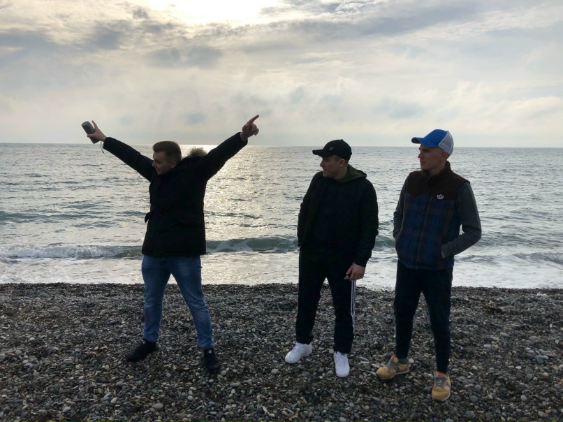 Максим Глазунов |