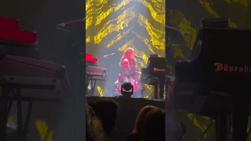 Tori Amos 2022 03 14 06. Give ( Glasgow
