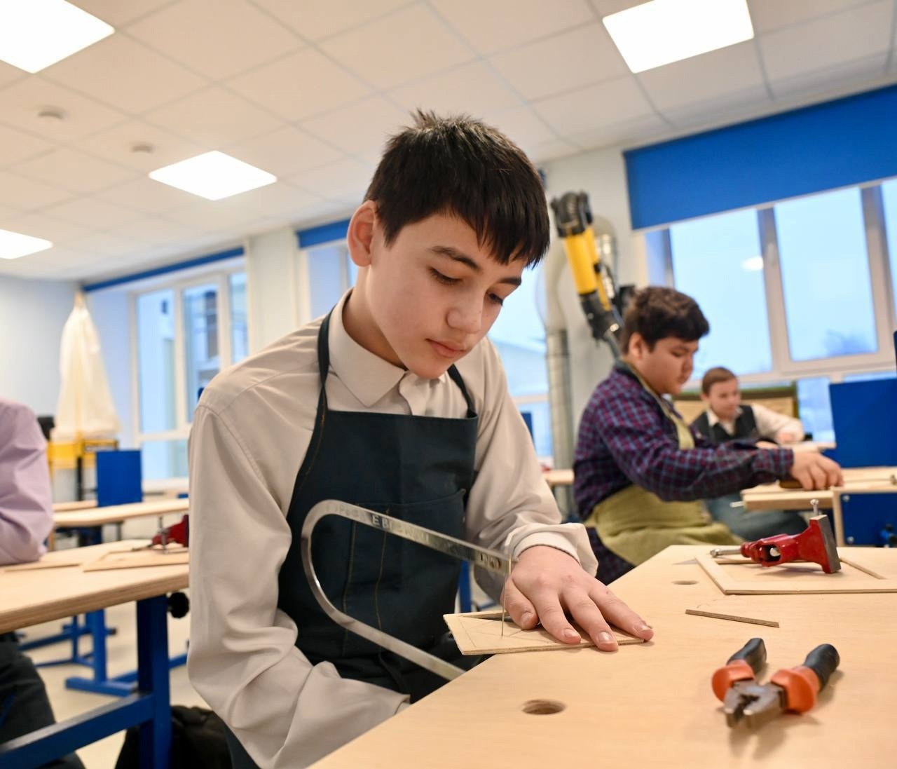 🎓 Ученики школы №44 в Перми теперь учатся в более...