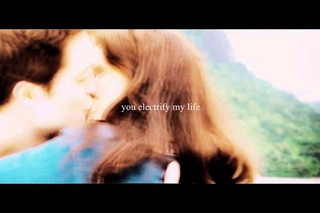 ▸Death Roses.†|Bella Swan & Edward Cullen