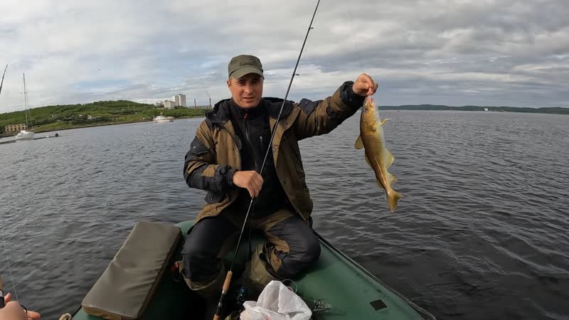 Рыбалка с лодки в Кольском заливе Баренцева моря, Fishing from a